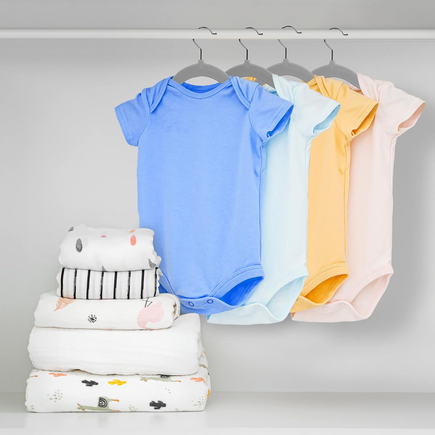 Utopia Home Perchas de terciopelo para niños (paquete de 30)  Perchas duraderas de 11 pulgadas para bebé para armario  Perchas perfectas para niños