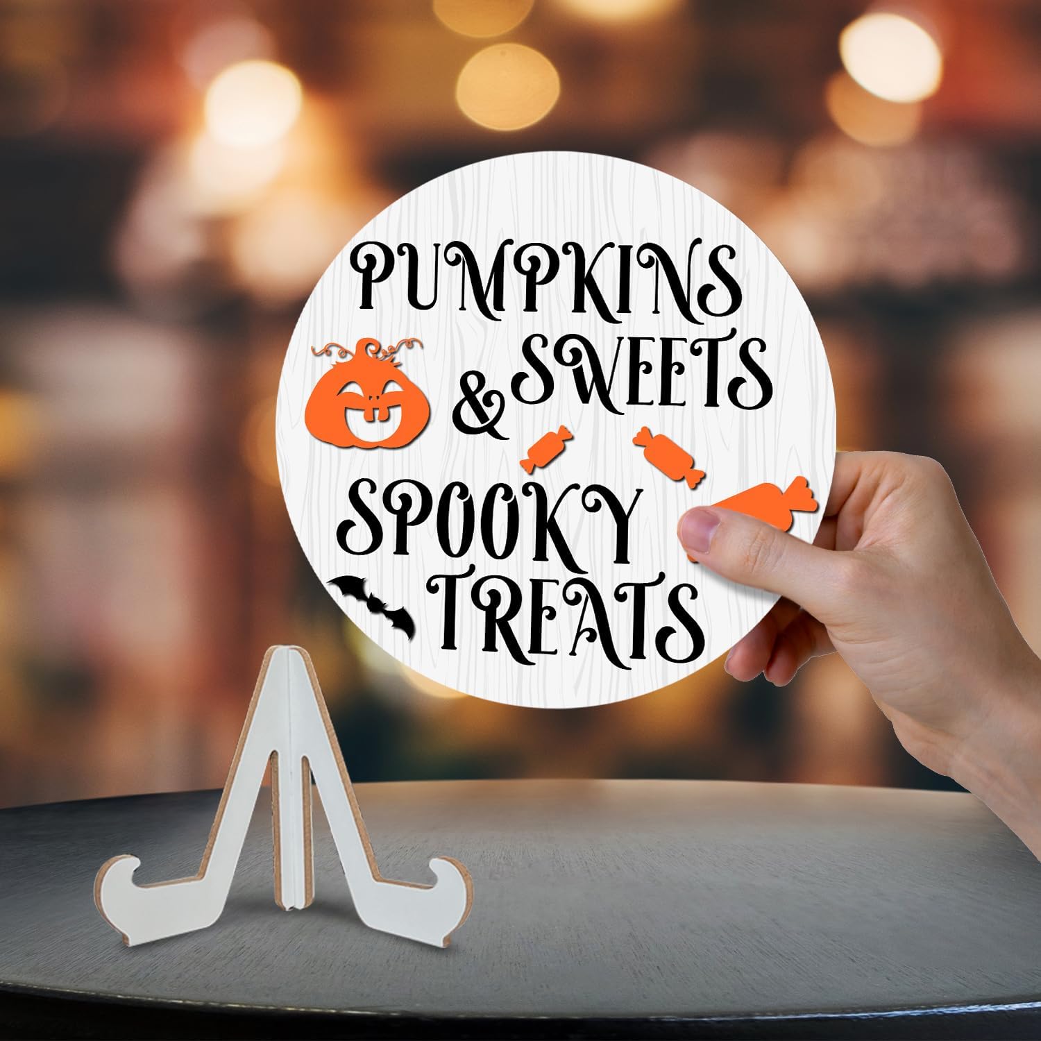 Placa redonda de madera de Halloween de 6 pulgadas con soporte de madera, decoración de escritorio, golosinas espeluznantes, calabazas dulces,