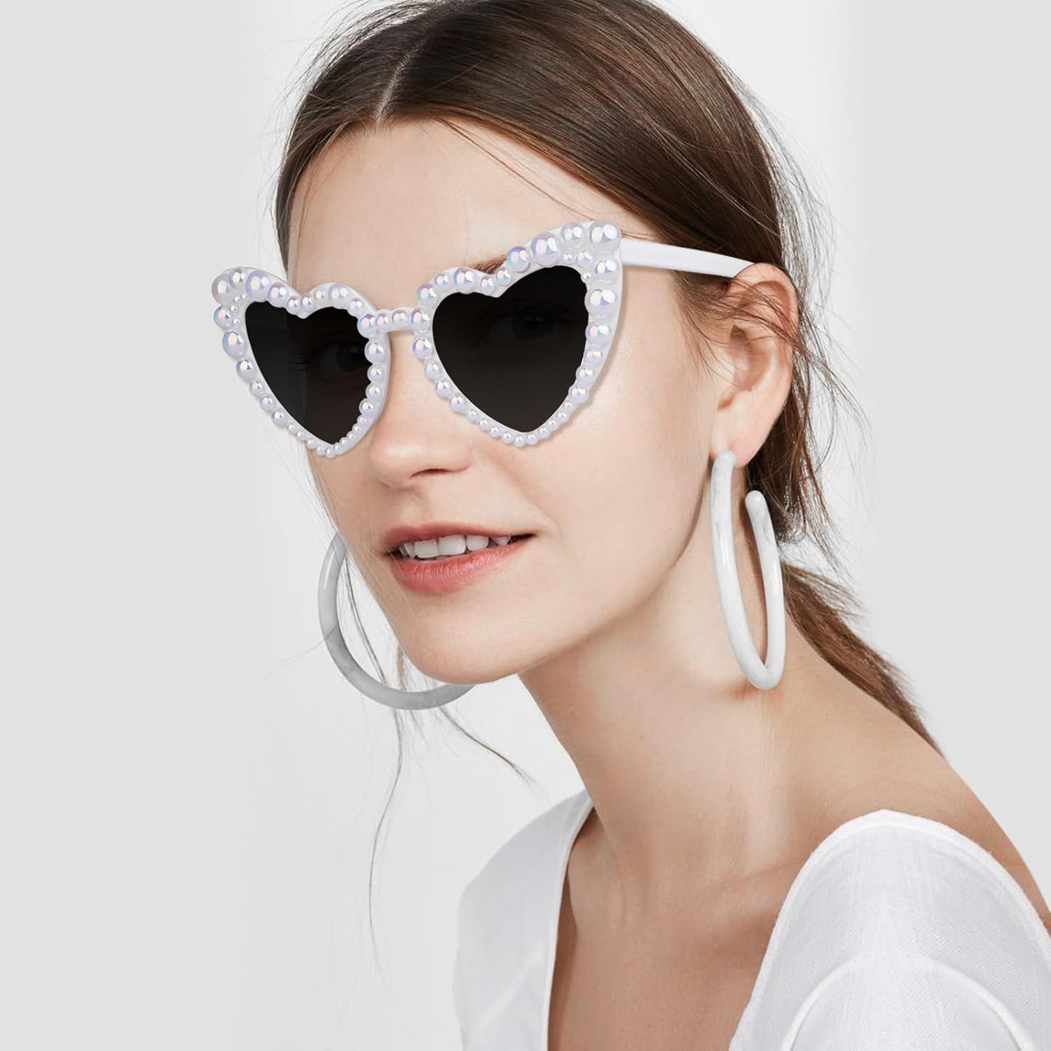 Bride Sunglasses for Bachelorette Bridal Glasses with rhinestone for Bride to Be Gift, Bachelorette Accessories Party Favors