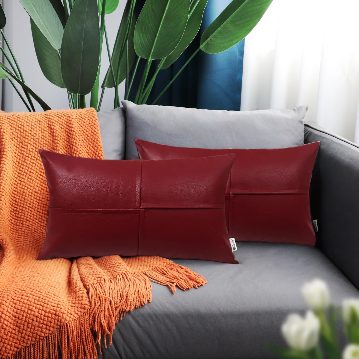 BRAWARM Juego de 2 fundas de almohada de piel sintética de 12 x 20 pulgadas, fundas de almohada lumbar de cuero rojo profundo, almohadas decorativas