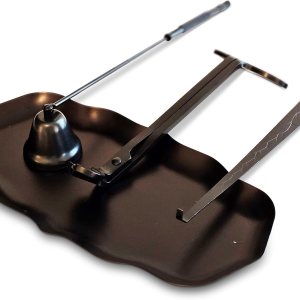 Anacua House Juego de 4 accesorios para velas Bandeja metálica festoneada Snuffer de velas Cortador de mecha de vela Dipper de velas (negro) Anacua House Juego de 4 accesorios para velas Bandeja metálica festoneada Snuffer de velas Cortador de mecha de vela Dipper de velas (negro)