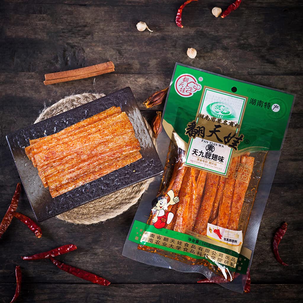 la tiao tiras picantes 4 paquetes de palitos picantes Especialidades chinas Snacks (4.80 oz* 4)..
