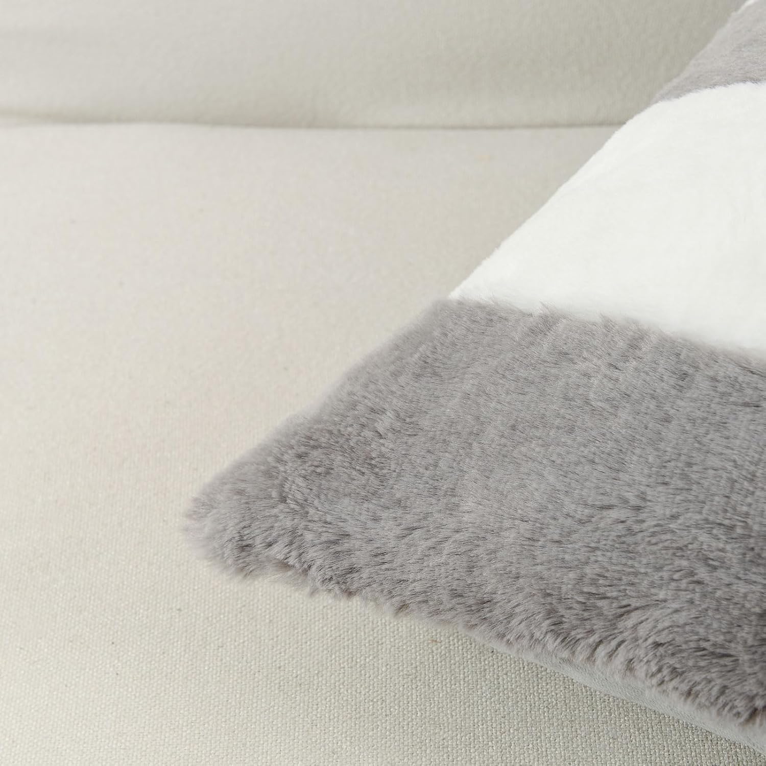 Juego de 2 fundas de almohada de 18 x 18 pulgadas, piel sintética suave de conejoparte trasera de terciopelo, fundas de cojín cuadradas decorativas