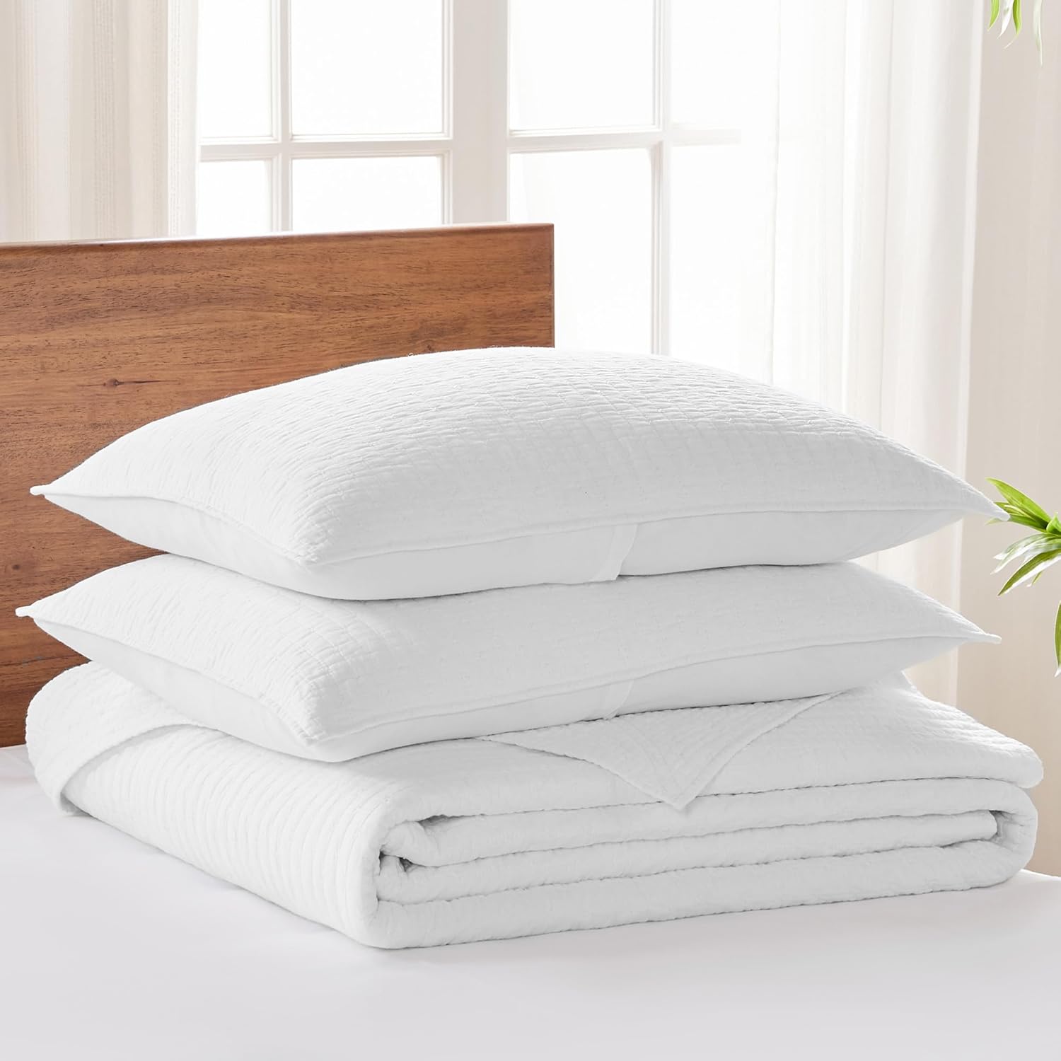 Levtex Home – Juego de colcha de punto de cruz blanco brillante – Colcha Queen y dos fundas estándar – Patrón de punto de cruz – Colcha (104 x 106