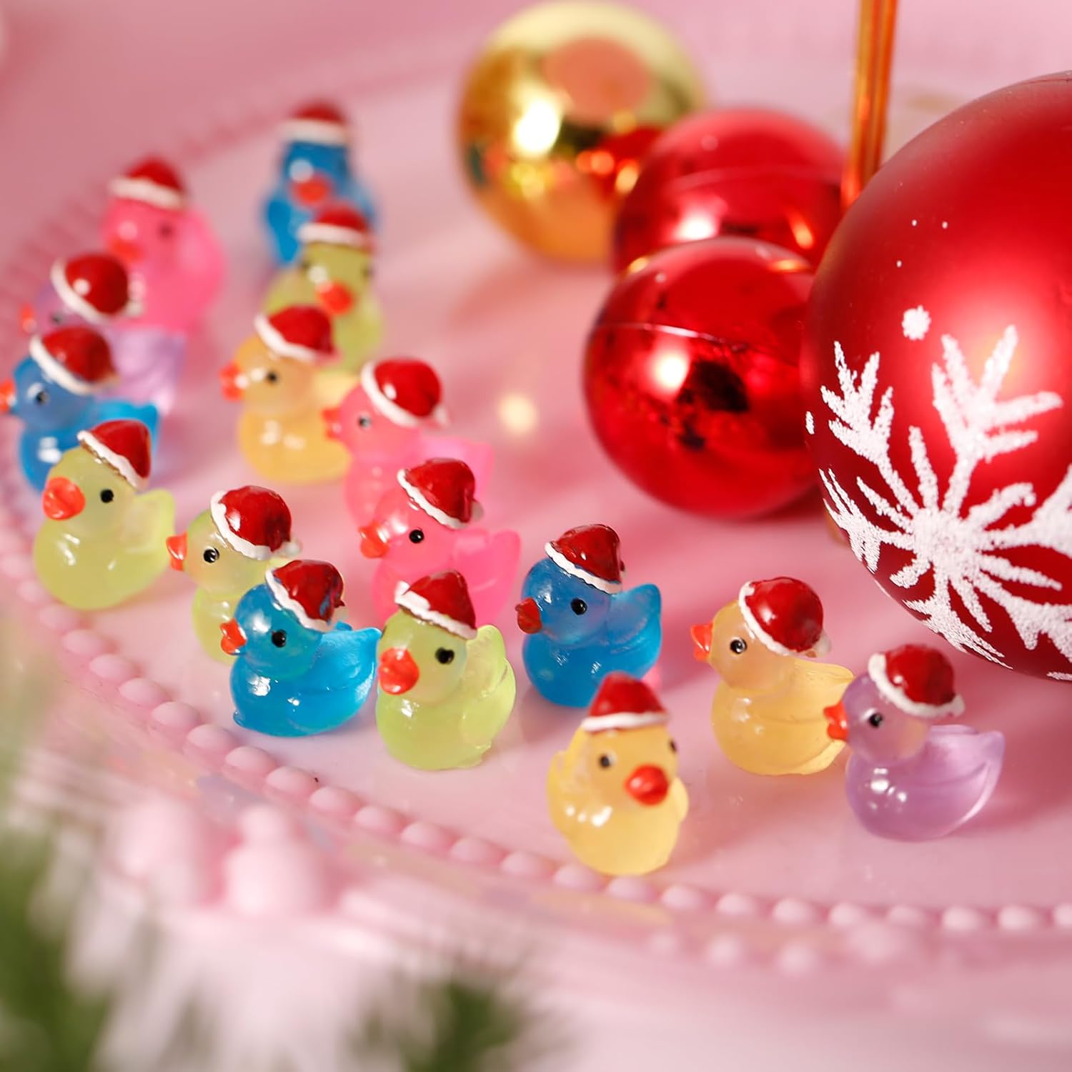 100 pequeños patos de Navidad, lindos mini patos de resina en miniatura, decoración de paisaje, mini patos luminosos para jardín en miniatura, casa