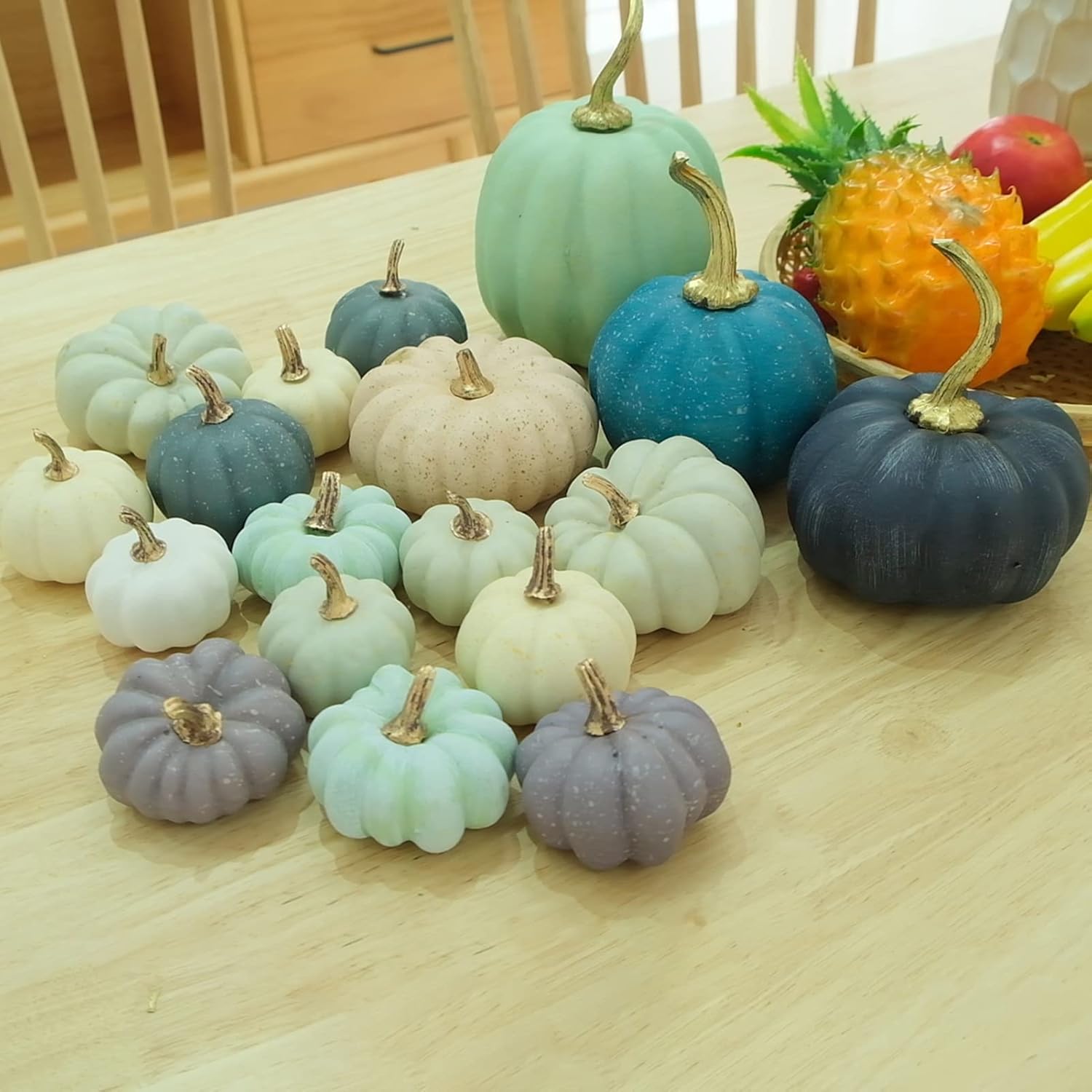 18 calabazas artificiales pequeñas de espuma falsa a granel, decoración de calabaza de otoño rosa y azul, decoraciones para el hogar, festivales,