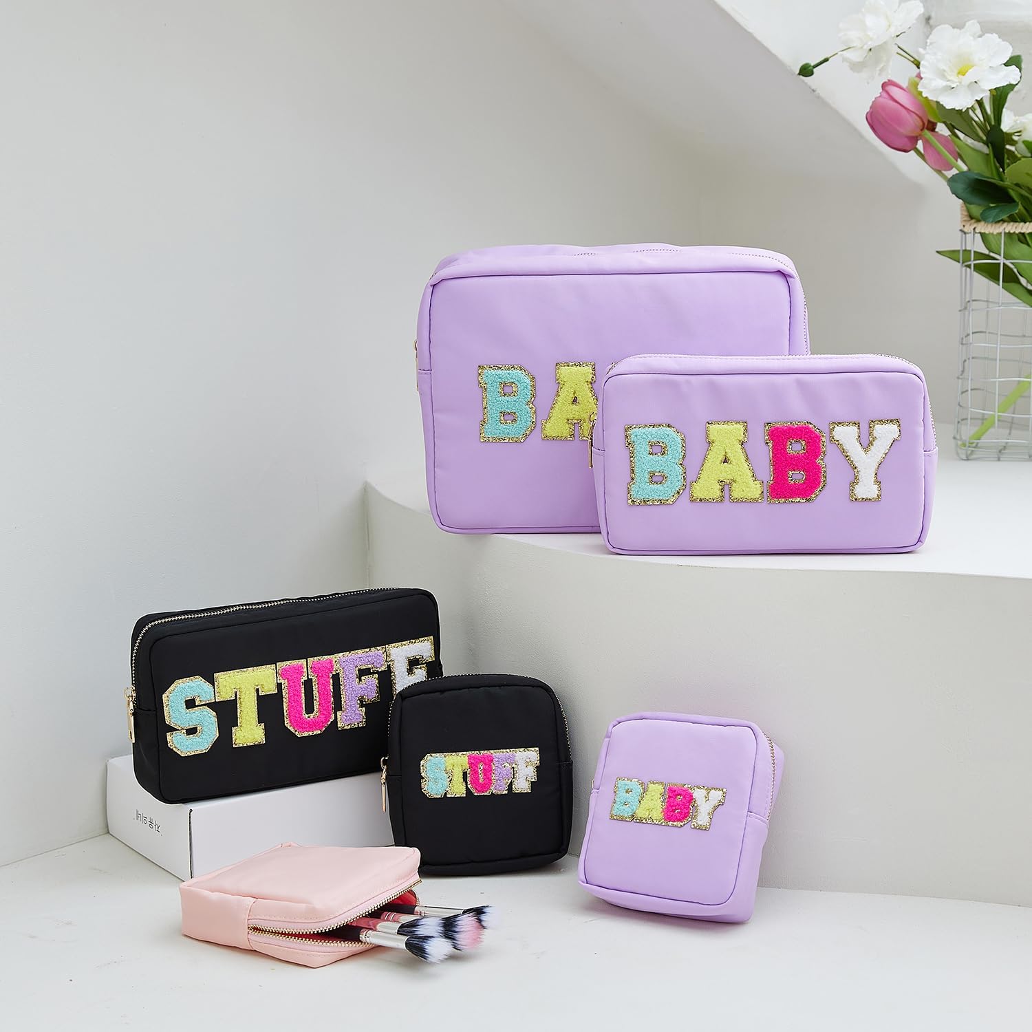 Preppy Patch – Bolsas de maquillaje con letras con purpurina, bolsa de cosméticos de viaje, bolsa de nailon impermeable para mujeres y niñas,