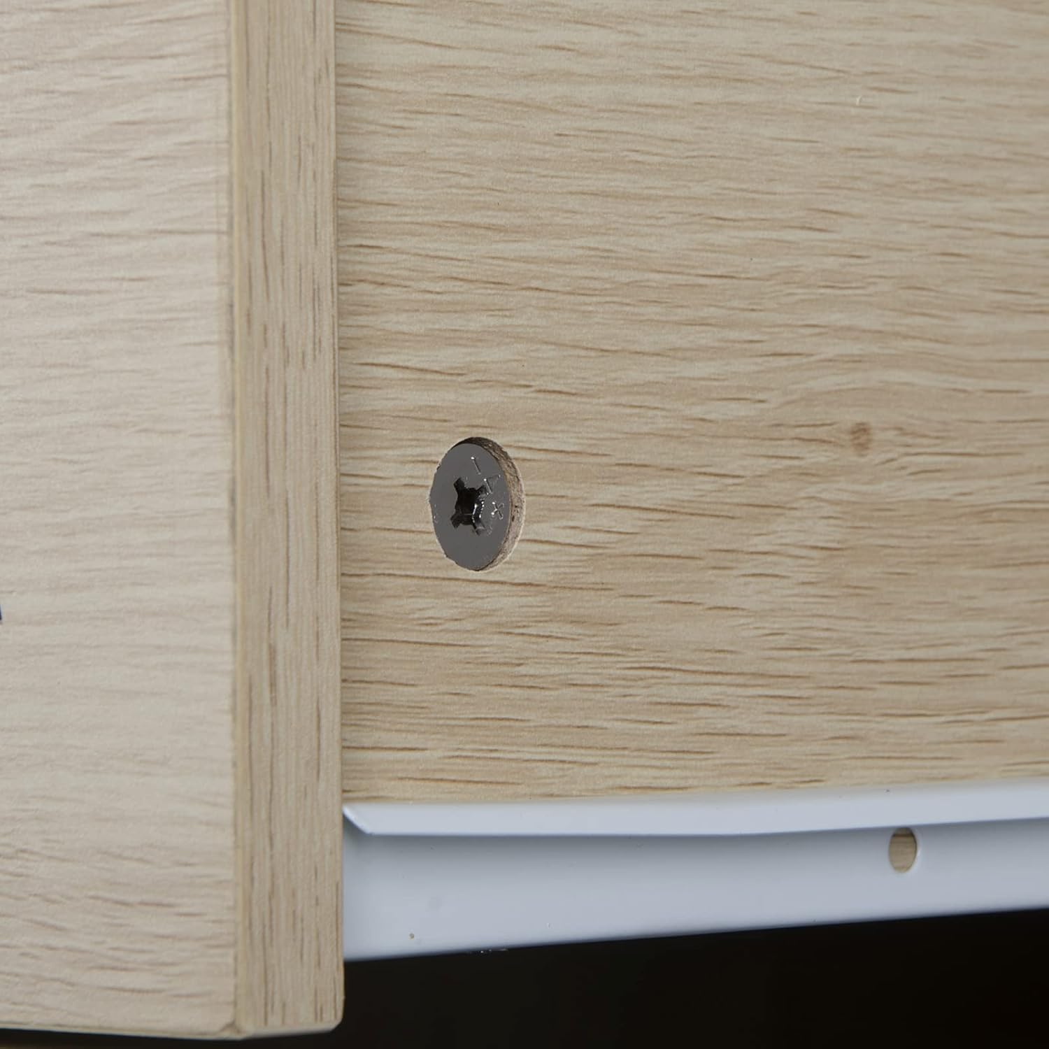 Angel Sar Armario alto de ratán con 4 cajones, cómoda de ratán de madera para dormitorio, mesa de sofá con base de metal para sala de estar, entrada