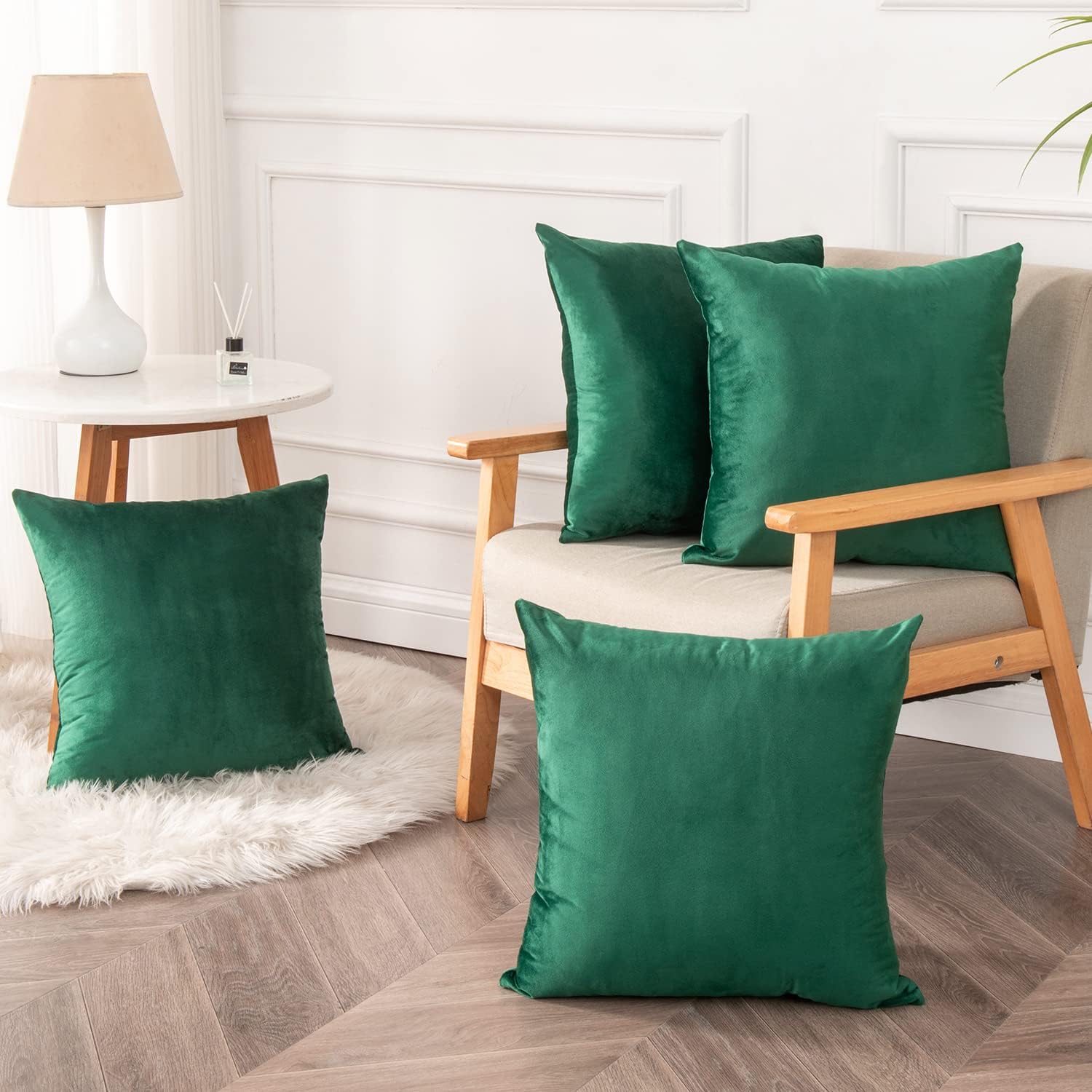 Yonous Juego de 4 fundas de cojín decorativas de terciopelo suave para sofá, dormitorio o automóvil, 16 x 16 pulgadas, verde esmeralda