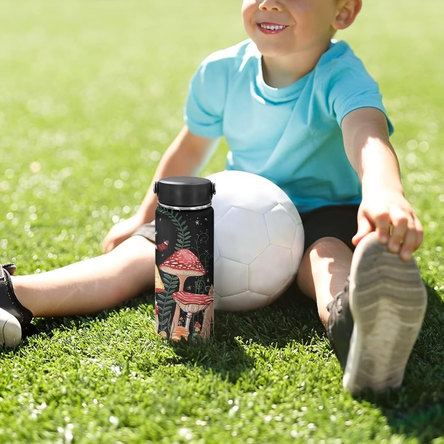 Botella de agua de entrenamiento de hongos para mujeres y hombres, aislada, botella de agua de acero inoxidable de 20 onzas con asa, taza de viaje,