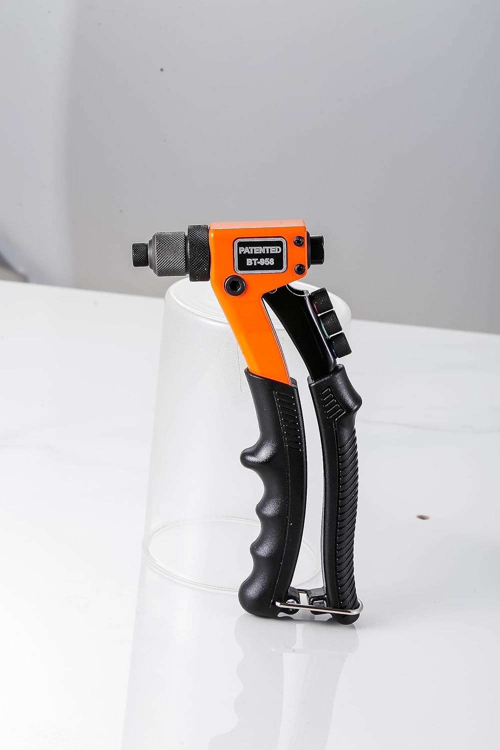 Wensilon Pistola de remache profesional, herramienta de mano ligera, con cuatro cabezales intercambiables y cuatro brocas giratorias y funda de