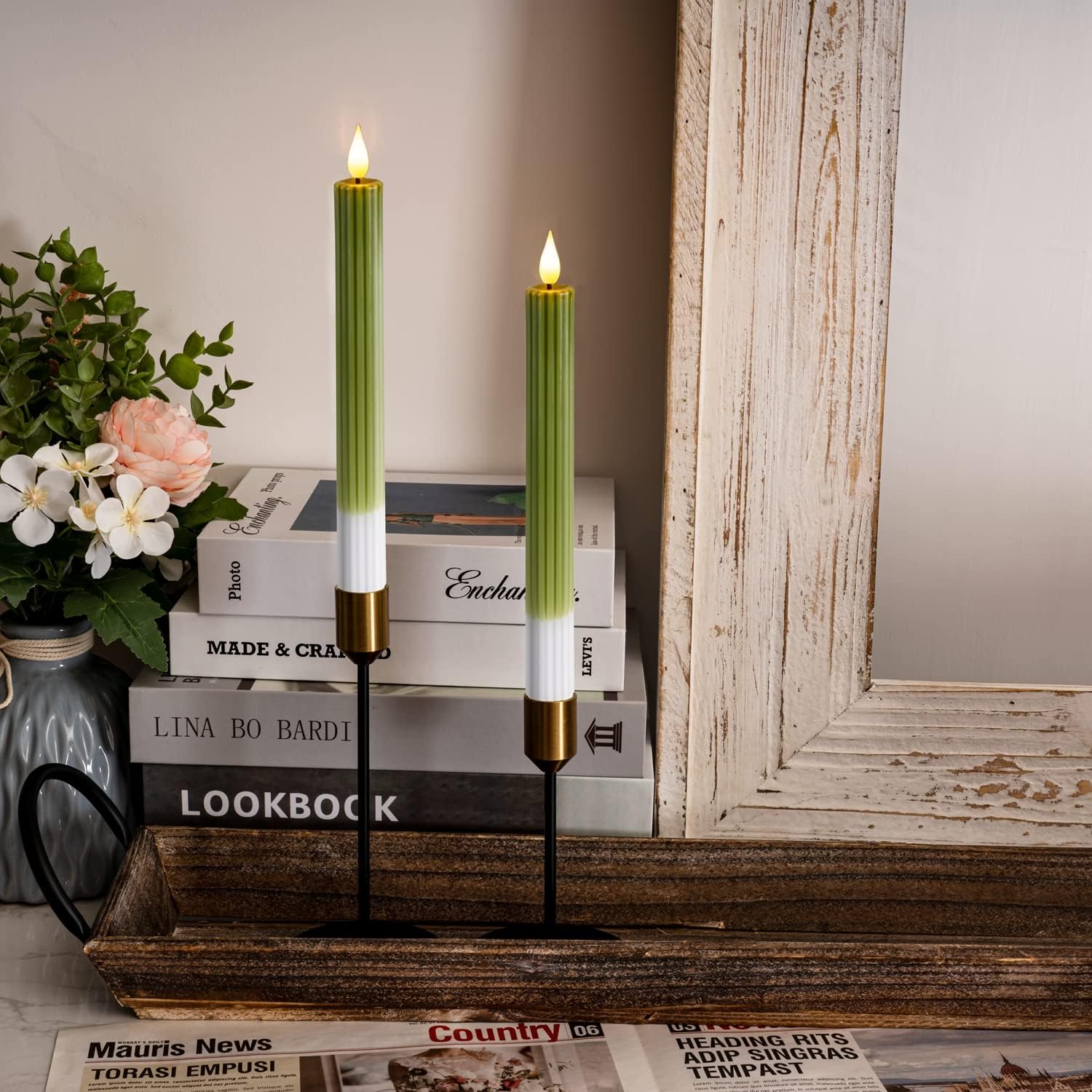 Homemory Velas cónicas sin llama a rayas verdes con temporizador remoto, paquete de 6 velas LED de cera real de 9.6 pulgadas, funciona con pilas,