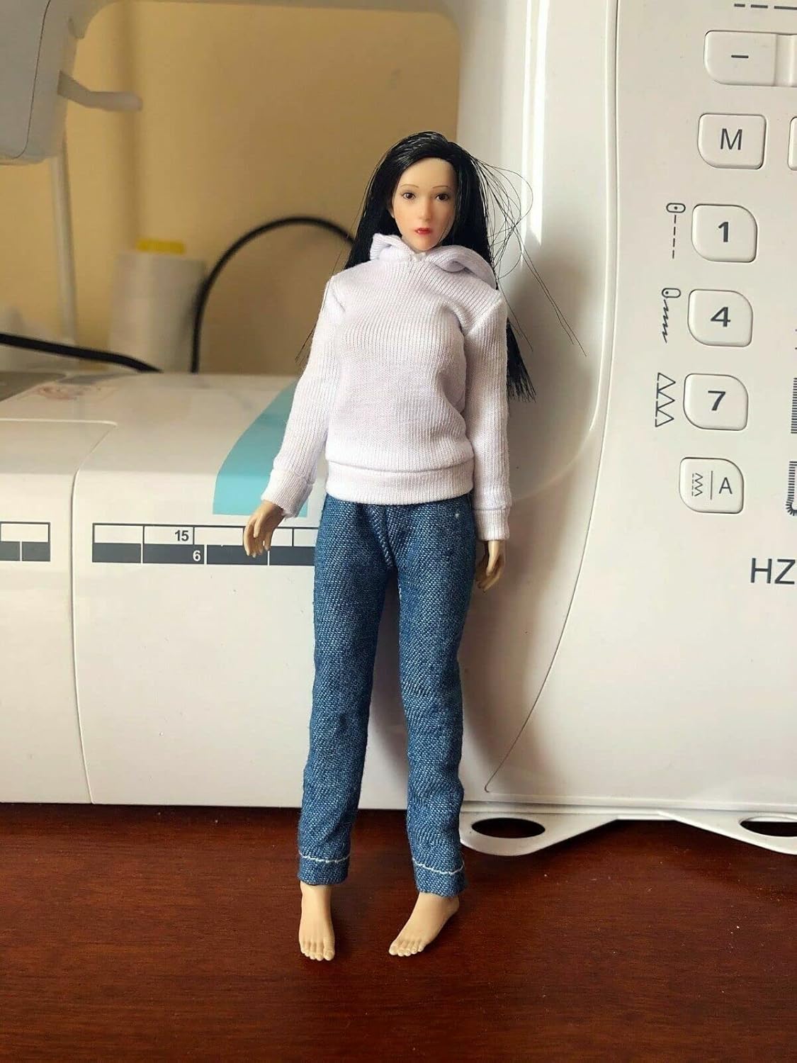 Sudadera con capucha y pantalones vaqueros a escala 112 para cuerpo de 6 pulgadas (sin figura)