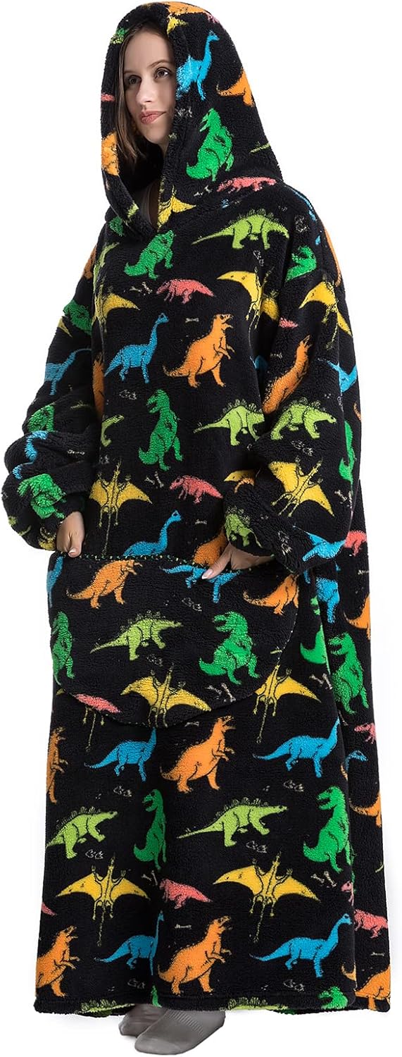 ZAJIO Manta larga con capucha para adultos, hombres y mujeres, súper suave y cálida, de franela Sherpa con mangas de bolsillo, dinosaurio multicolor