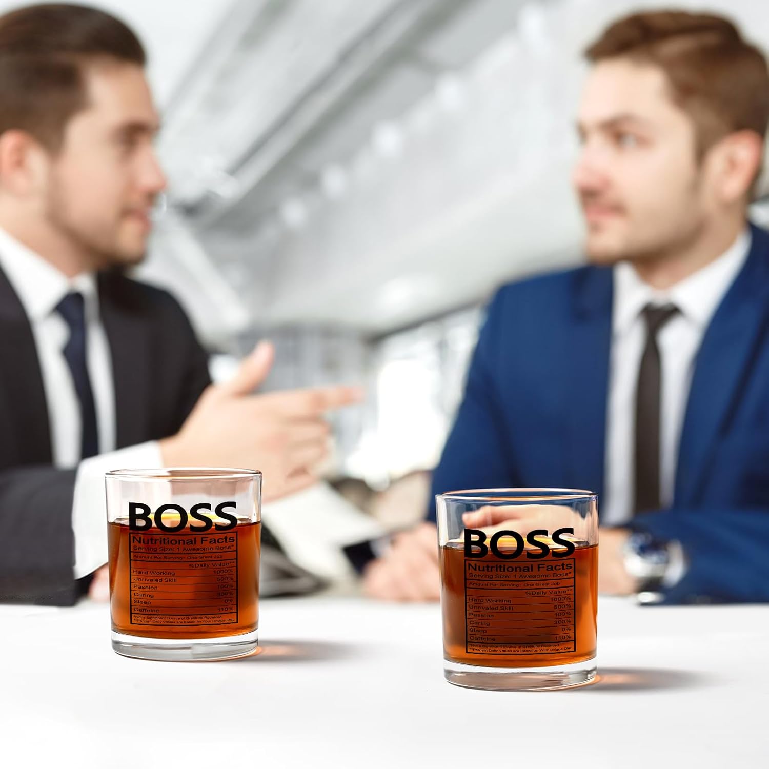 Futtumy Regalos para jefes para hombres, vaso de whisky con datos nutricionales, divertido regalo de oficina, regalo del día del jefe, regalo de