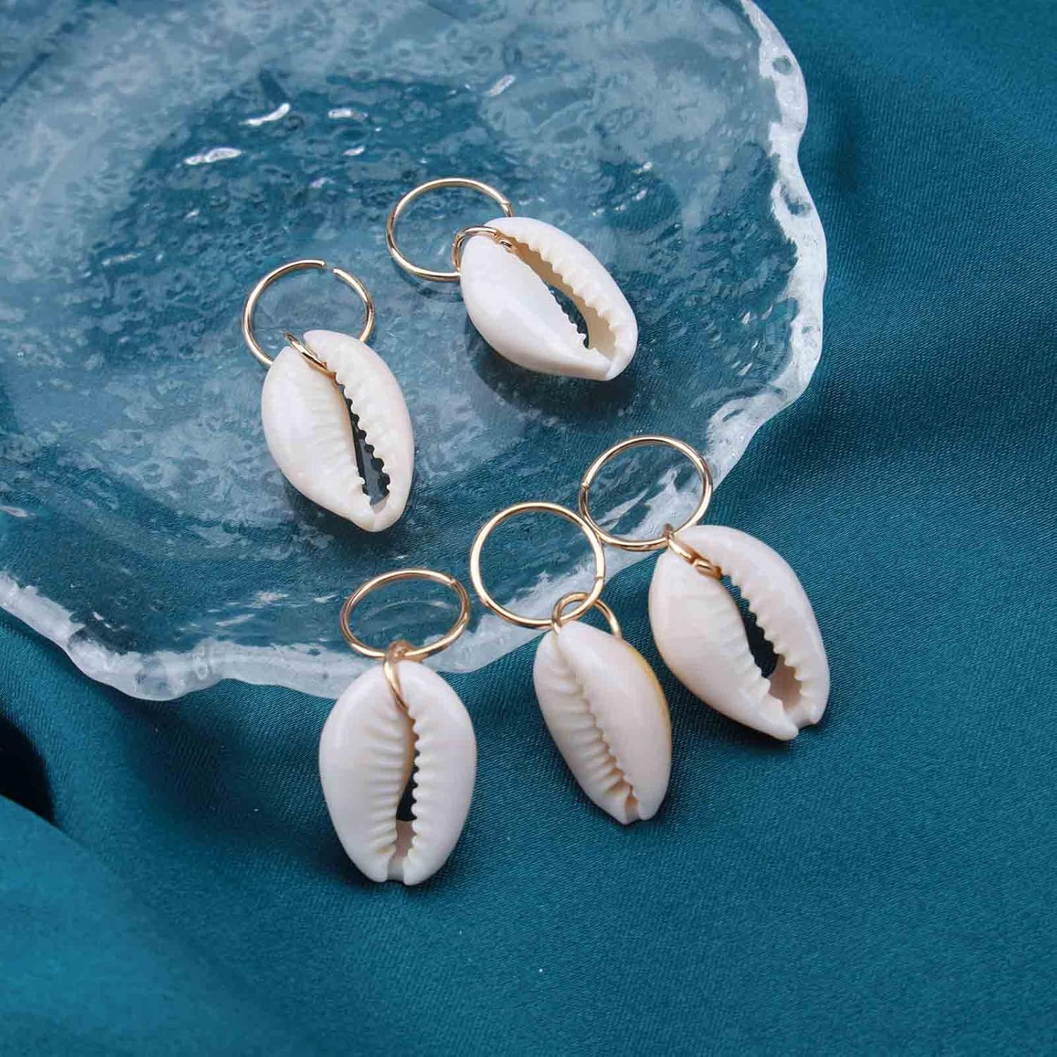 Andelaisi Anillos para el cabello con diseño de cauri de oro vintage, anillos de trenza de caurí de oro, diminutas rastas de caurí, anillo de rastas