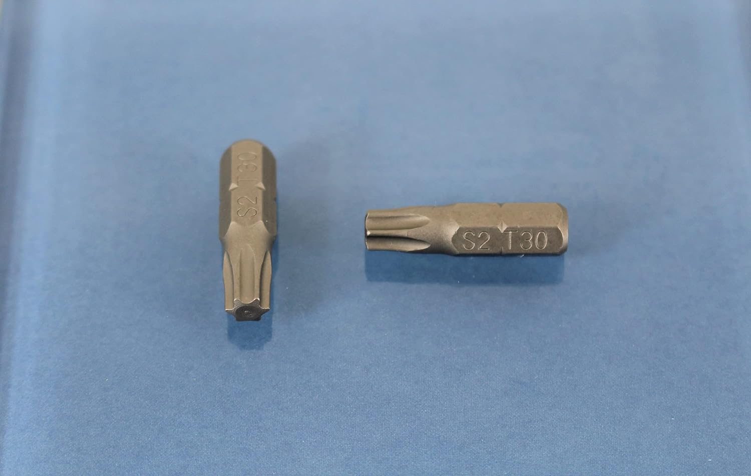 TMAX 50 piezas T30 Torx Star 6 Point T-30 Impact Ready 1 pulgada de largo Destornillador Insertar Bits Hex Shank con ranura de liberación rápida