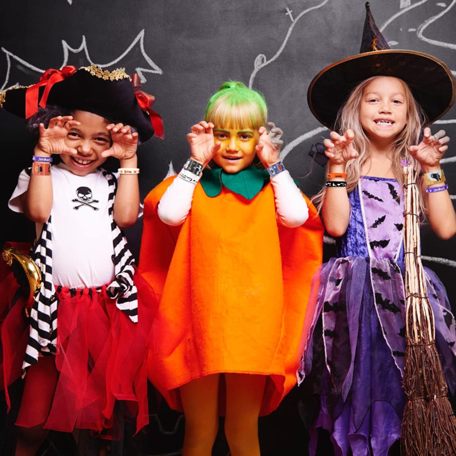 Garma 96 pulseras de goma para Halloween, regalos de fiesta de Halloween, regalos de Halloween para niños y niñas