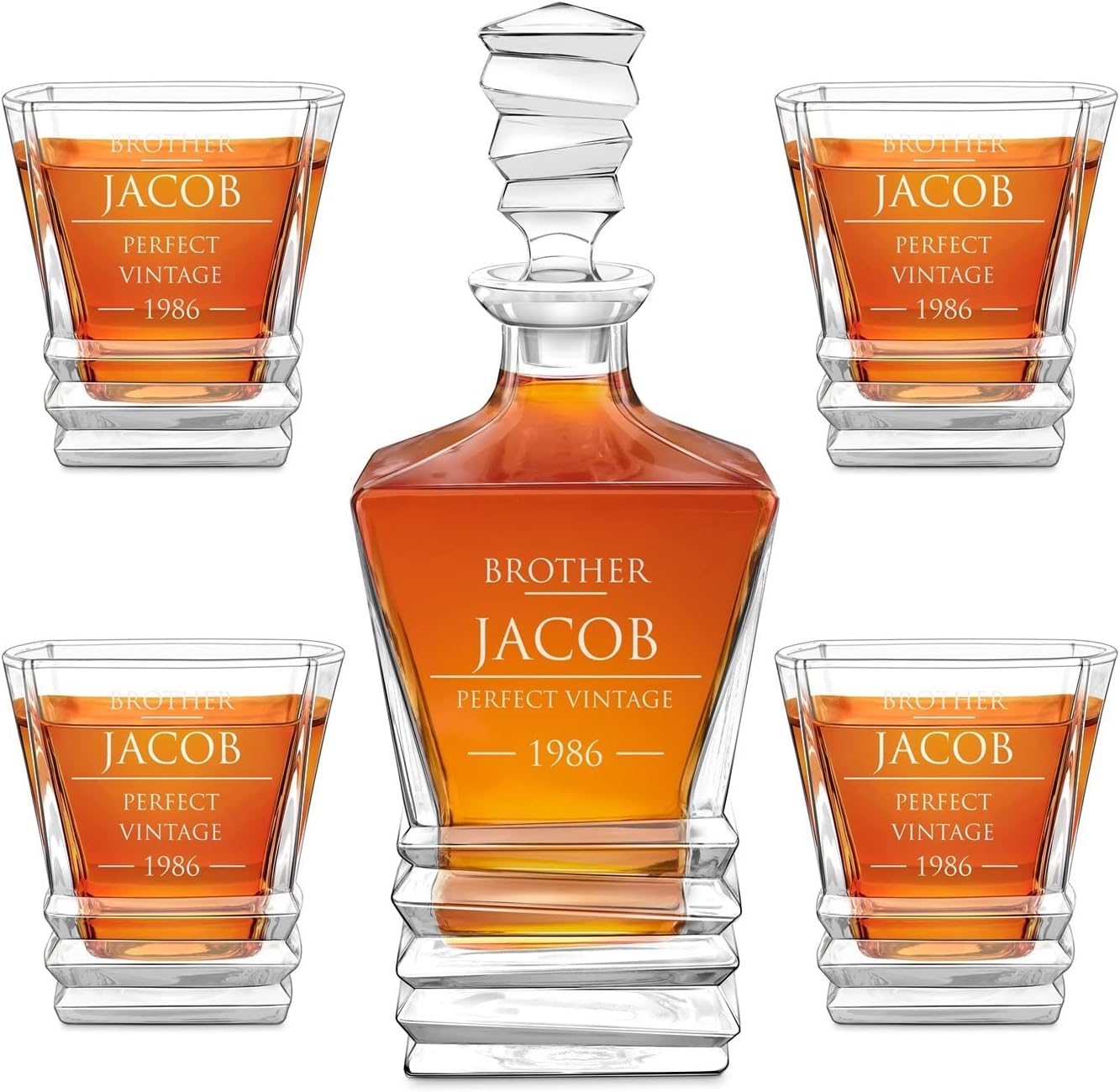 Maverton Juego de whisky grabado para hombre – Elegante jarra geométrica con 4 vasos para él – Juego geométrico con grabado – Barware personalizado