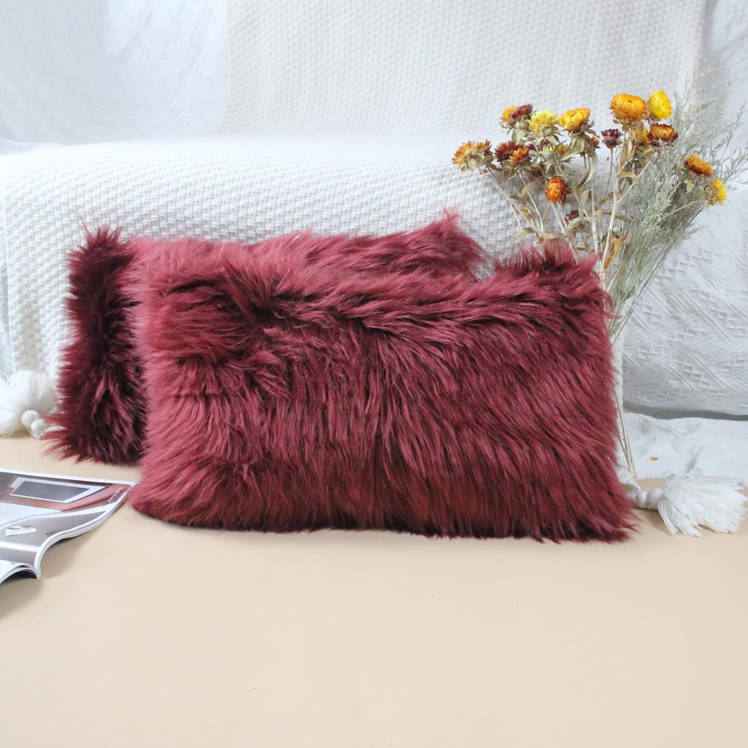 OYIMUA Juego de 2 fundas de almohada decorativas esponjosas de 24 x 24 pulgadas, fundas de almohada lujosas de piel sintética de estilo rural,