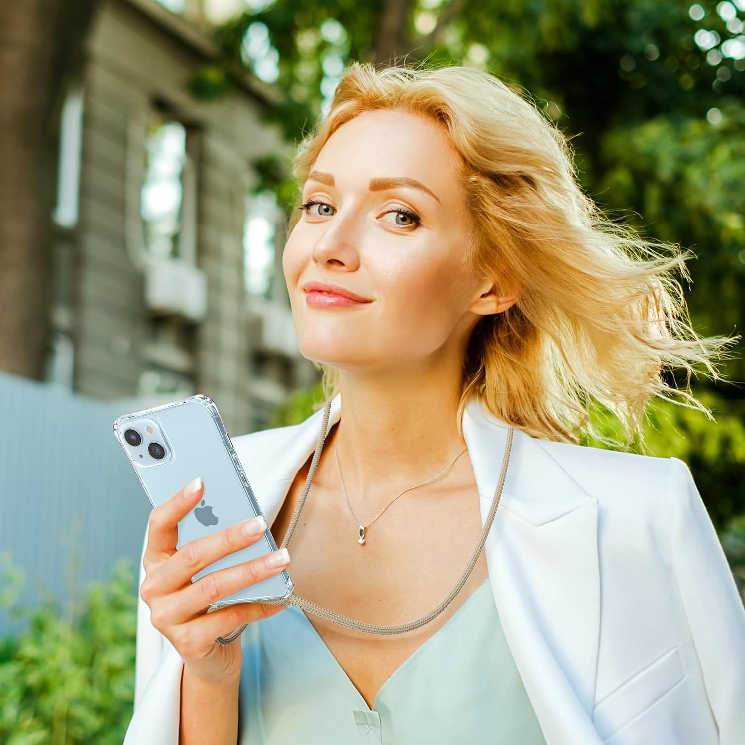 ZTOFERA Compatible con iPhone 15, funda transparente con cordón ajustable, TPU suave y delgada, a prueba de golpes, funda protectora cruzada para