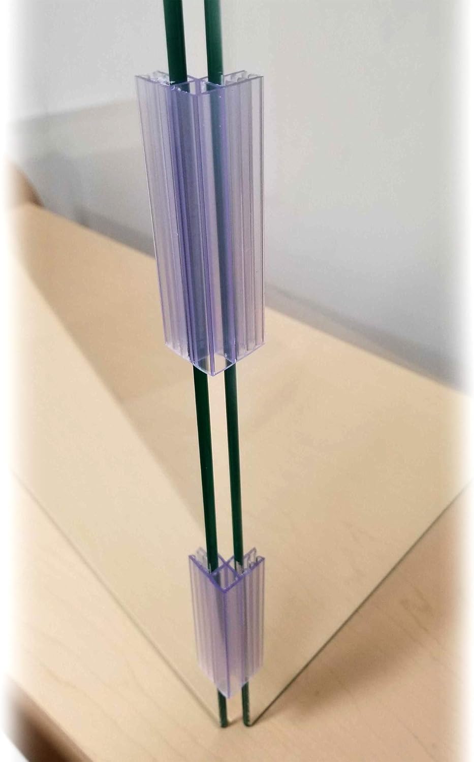 Conectores de esquina de 2 vías Sneeze Guard Holder para plexiglás, láminas acrílicas y paneles de barrera de gotas aerotransportados de hasta 14 de