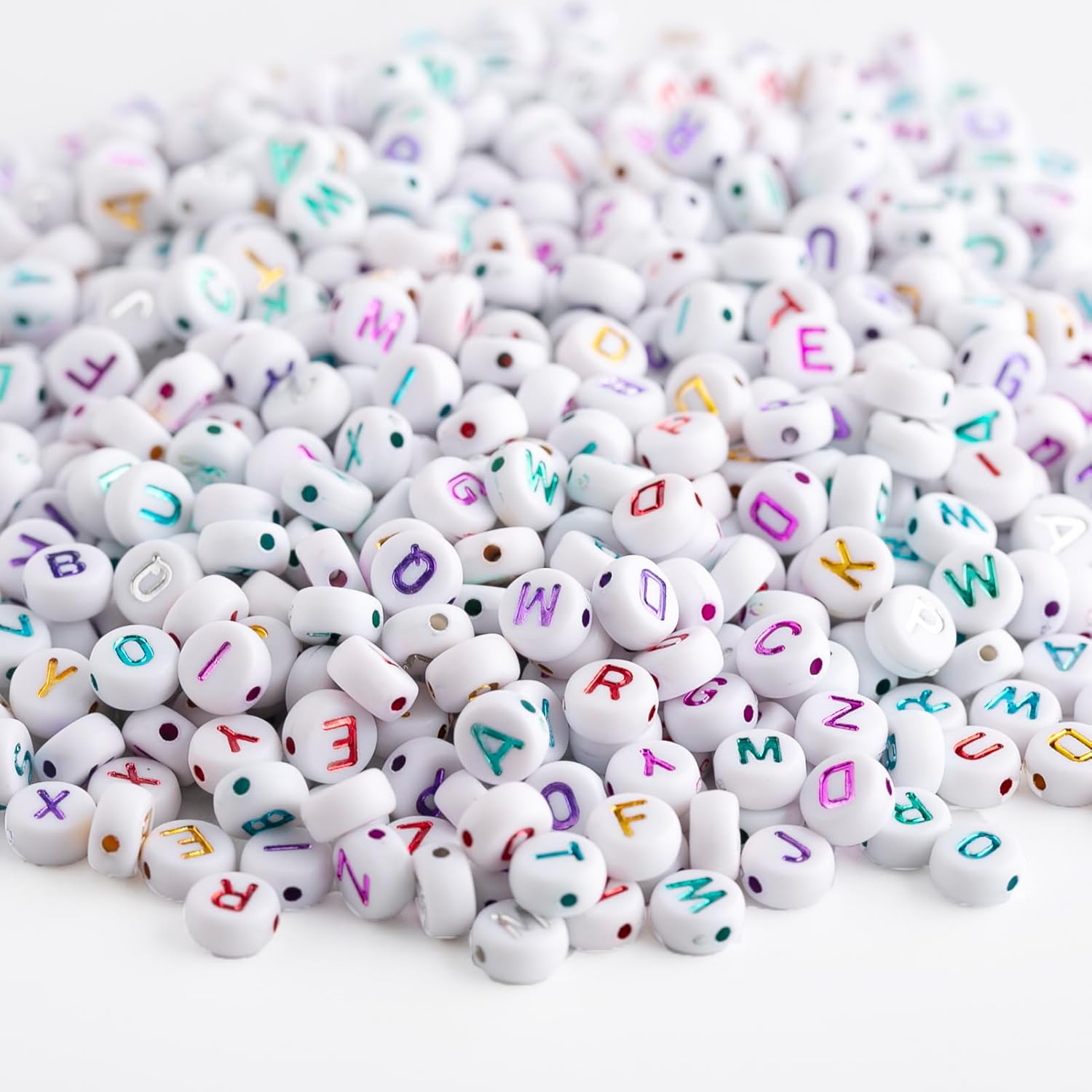 Baiinjiene 1000 cuentas acrílicas de letras pequeñas, cuentas redondas de letras acrílicas coloridas del alfabeto para hacer joyas, cuentas del