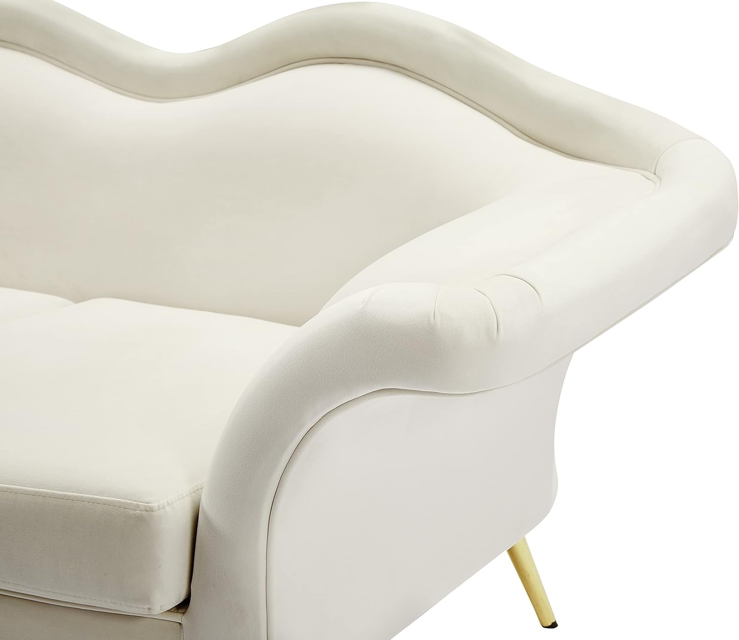 Meridian Furniture Lips Collection – Sofá biplaza tapizado de terciopelo con patas de metal dorado resistentes, color crema