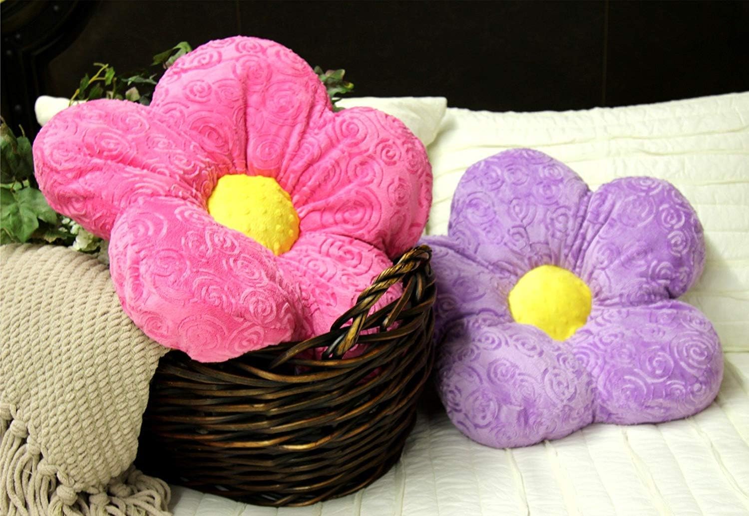 Snuggle Stuffs Adorable almohada de 15 pulgadas con diseño de flor de minky rosa