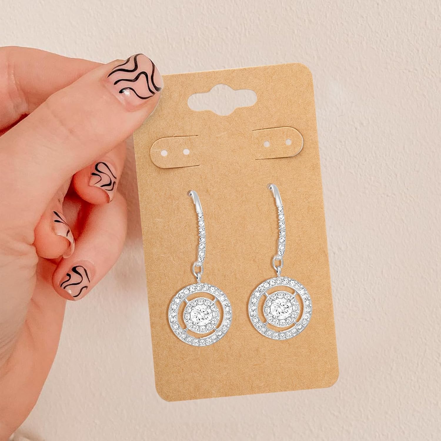 Anwyll Tarjetas de aretes, tarjetas de exhibición de aretes para vender, tarjetas de papel kraft de 3.5 x 2 pulgadas, 100 tarjetas colgantes de