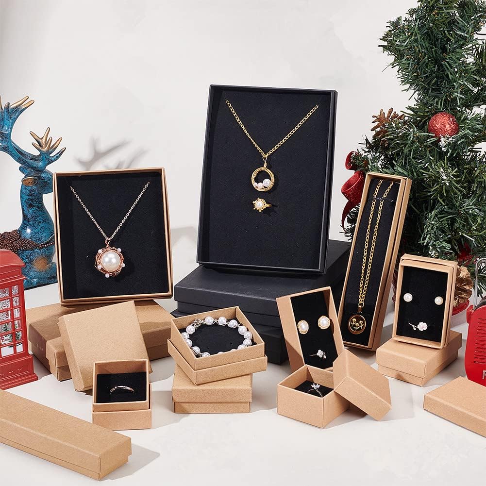 BENECREAT Paquete de 24 cajas pequeñas de cartón para pendientes de 1.88 x 1.8 x 1.33 pulgadas, cajas de regalo cuadradas de cartón para Navidad,