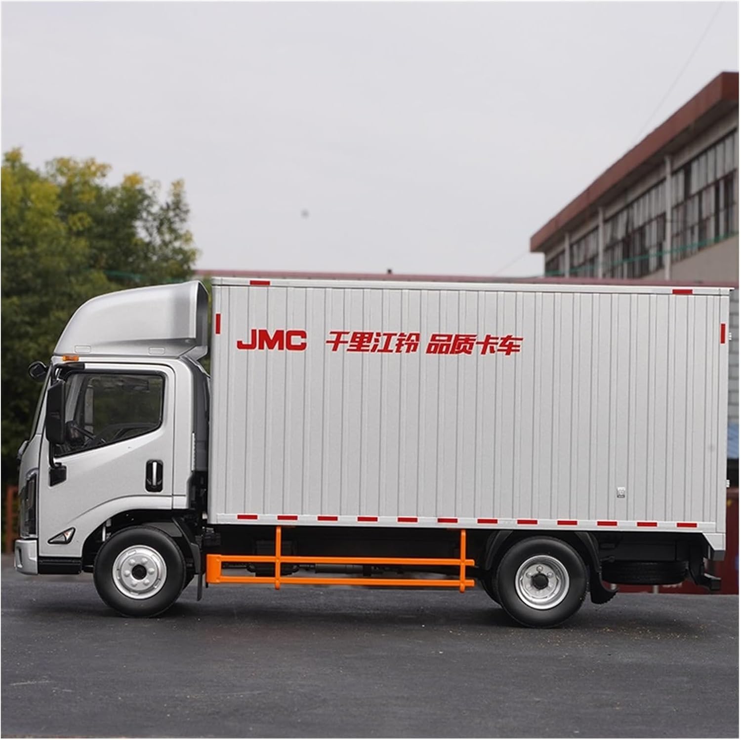 Vehículo de coche de resina de aleación modelo 1 18 apto para Jmc Kaiyun Van Camión Ligero Modelo de Coche Colección de Simulación de Aleación