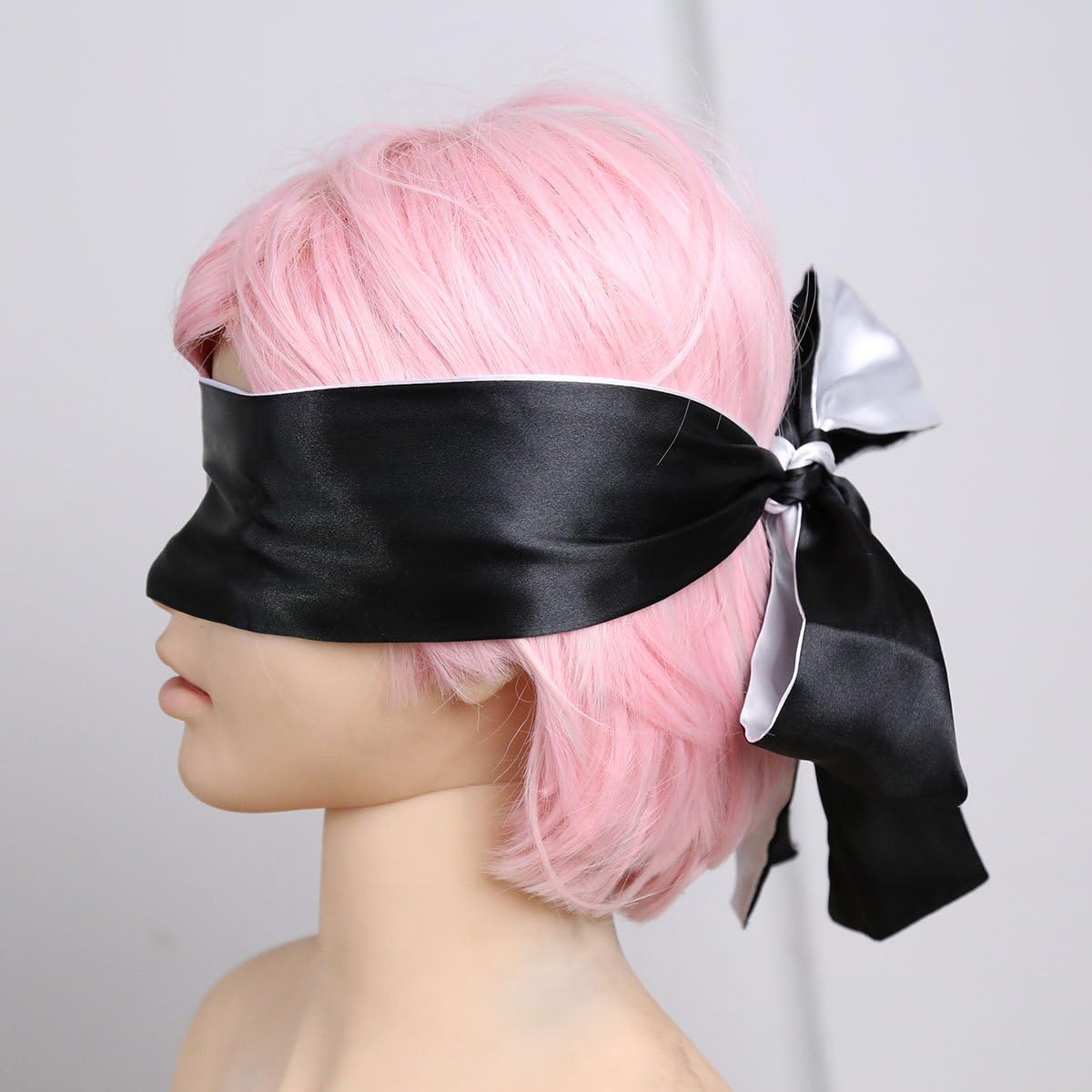 MALINERO Esposas esponjosas, kit de máscara de ojos de satén negro con vendas para los ojos, esposas ajustables, pulsera esponjosa, máscara de satén
