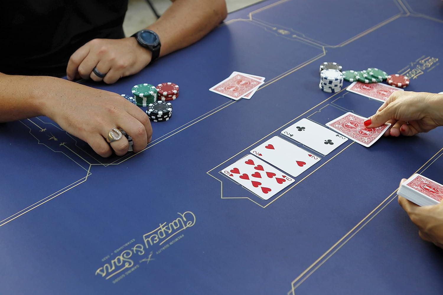Glaspey & Sons Texas Hold’em – Alfombrilla de póquer de 70 x 35 pulgadas, mesa de póquer portátil con superficie lisa de alta gama y costuras (azul