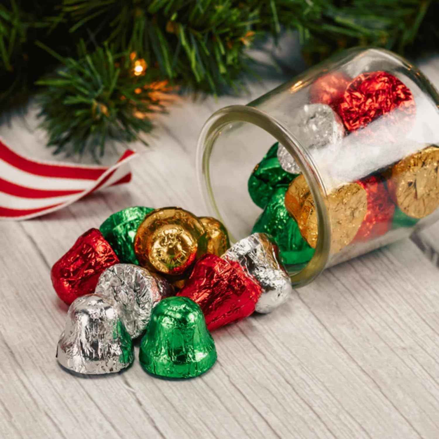 Chocolates navideños envueltos individualmente, golosinas de Navidad de tamaño bocado, recuerdo de fiesta, relleno de calcetines y más, 4.5 onzas,