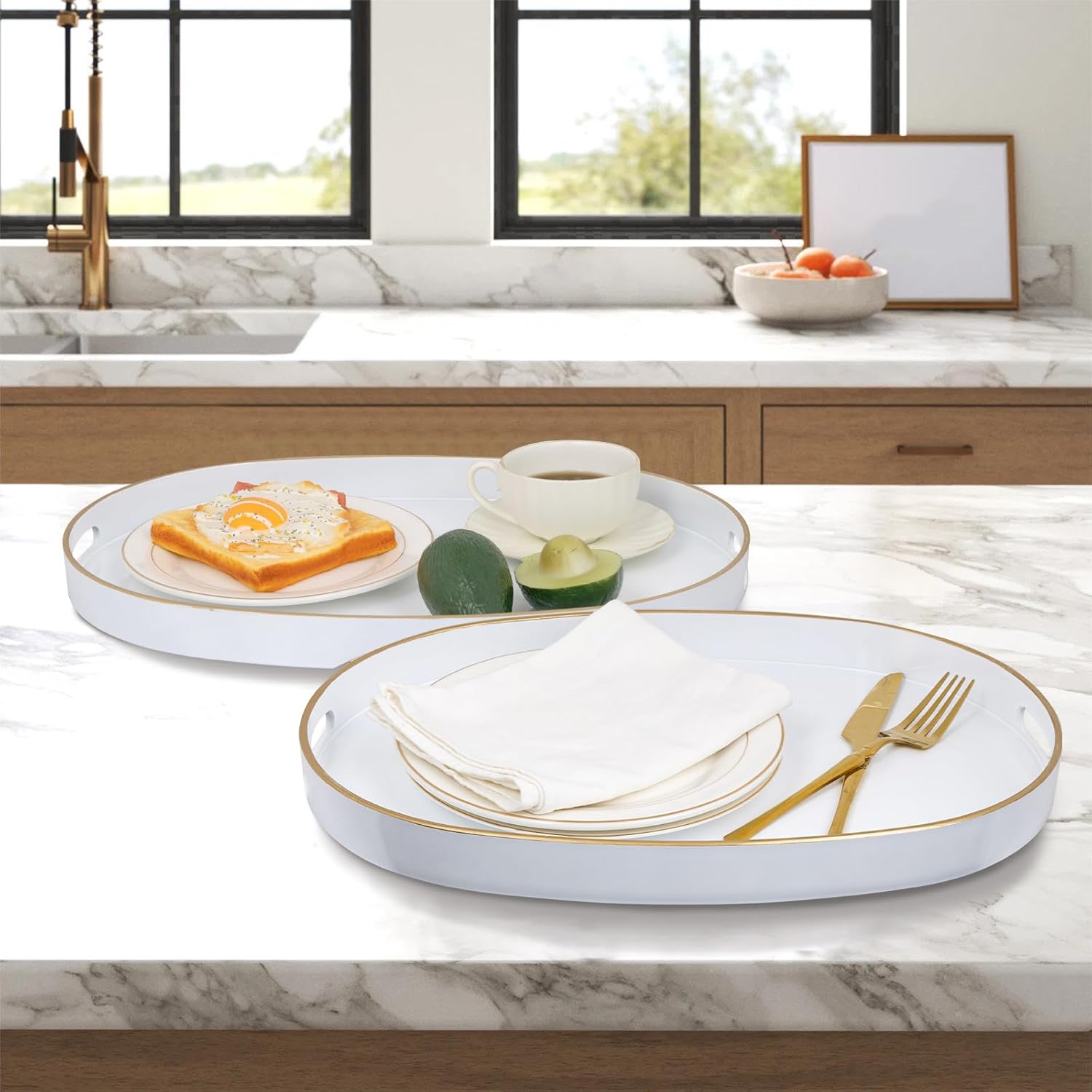 MAONAME Bandejas blancas para servir con asas, bandejas decorativas ovaladas para mesa de café, bandejas anidables, juego de 2, bandejas de tocador