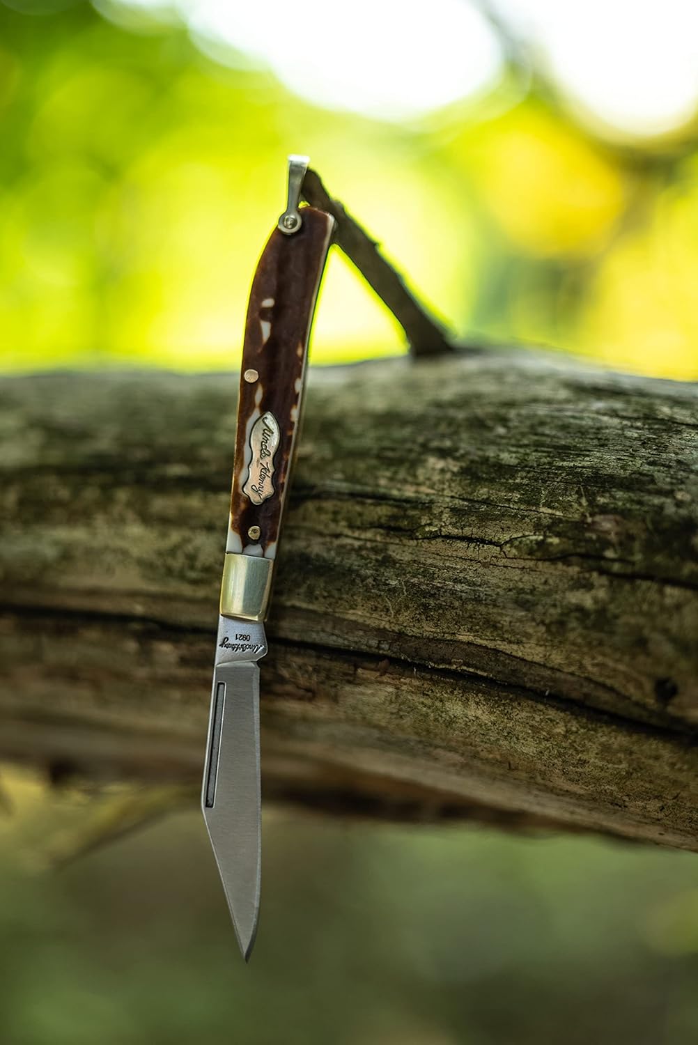 Uncle Henry Next Gen Staglon 12UH Roadie Cuchillo plegable de 5.1 pulgadas con hoja de acero inoxidable de 2.2 pulgadas y mango de estaglón para