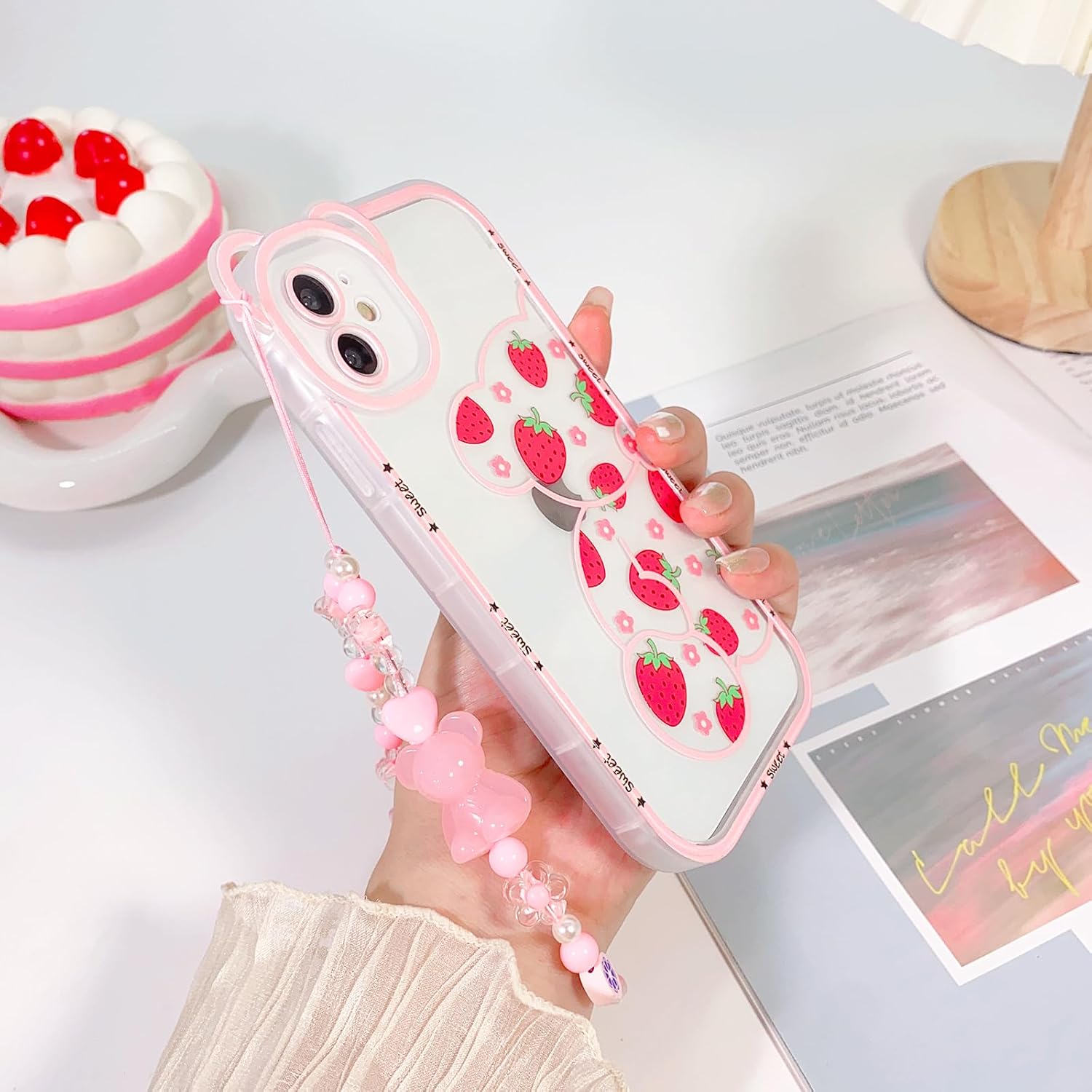 NITITOP Funda compatible con iPhone 12, bonito oso transparente con flores para niñas y mujeres, patrón con orejas de oso, TPU suave a prueba de