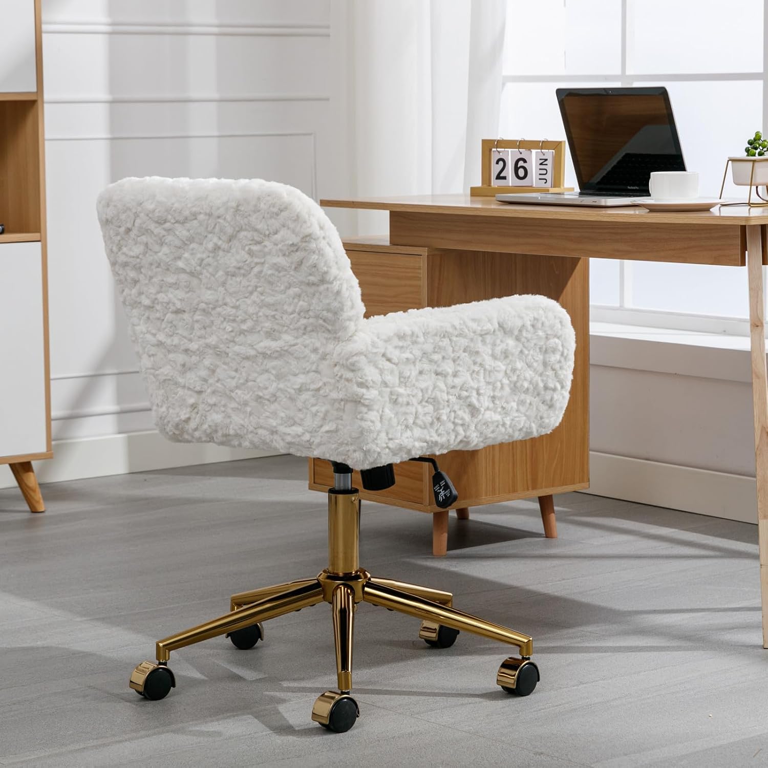Silla de tocador blanca, silla de escritorio, pequeña silla giratoria ajustable para maquillaje en casa, linda silla con forma de carcasa con patas