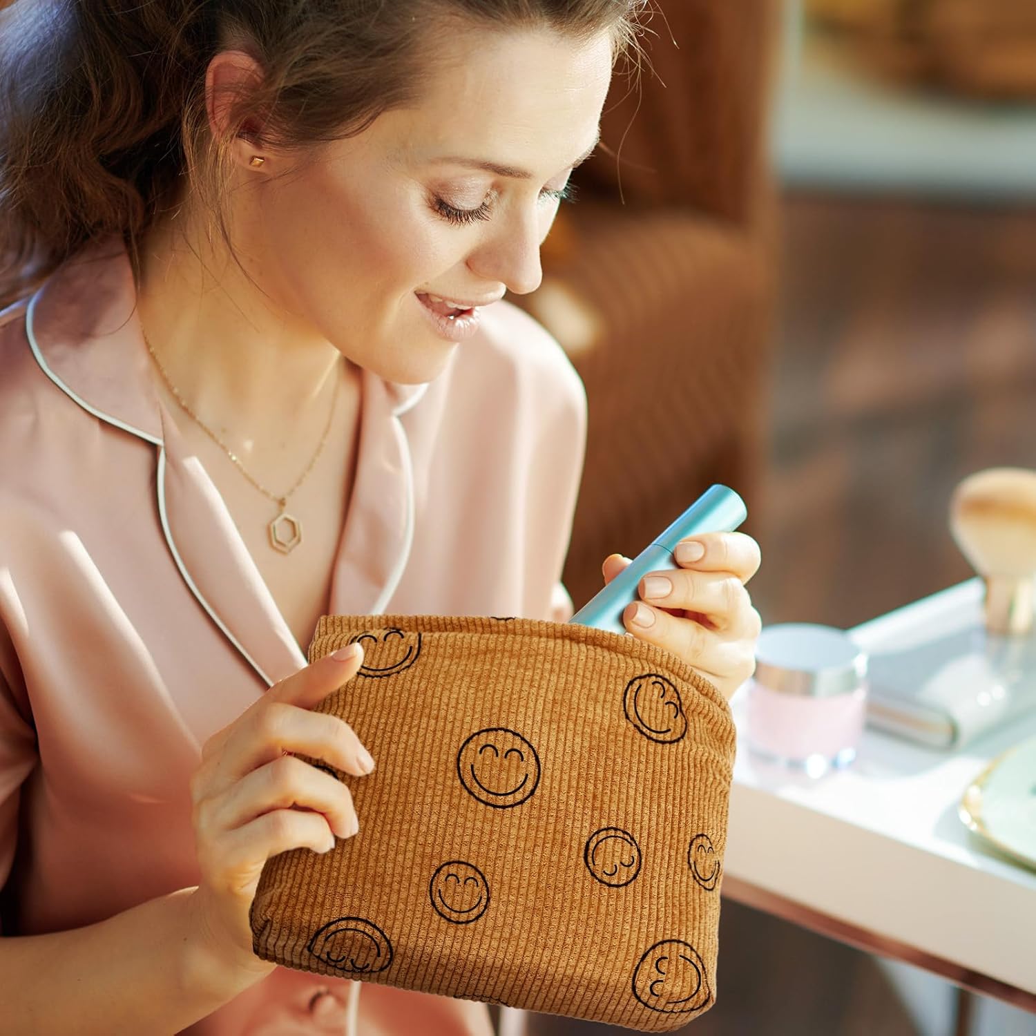 Oudain 3 bolsas de maquillaje de cara sonriente, bolsa de cosméticos de pana, 3 tamaños, bolsas de maquillaje estéticas para mujeres, adolescentes y