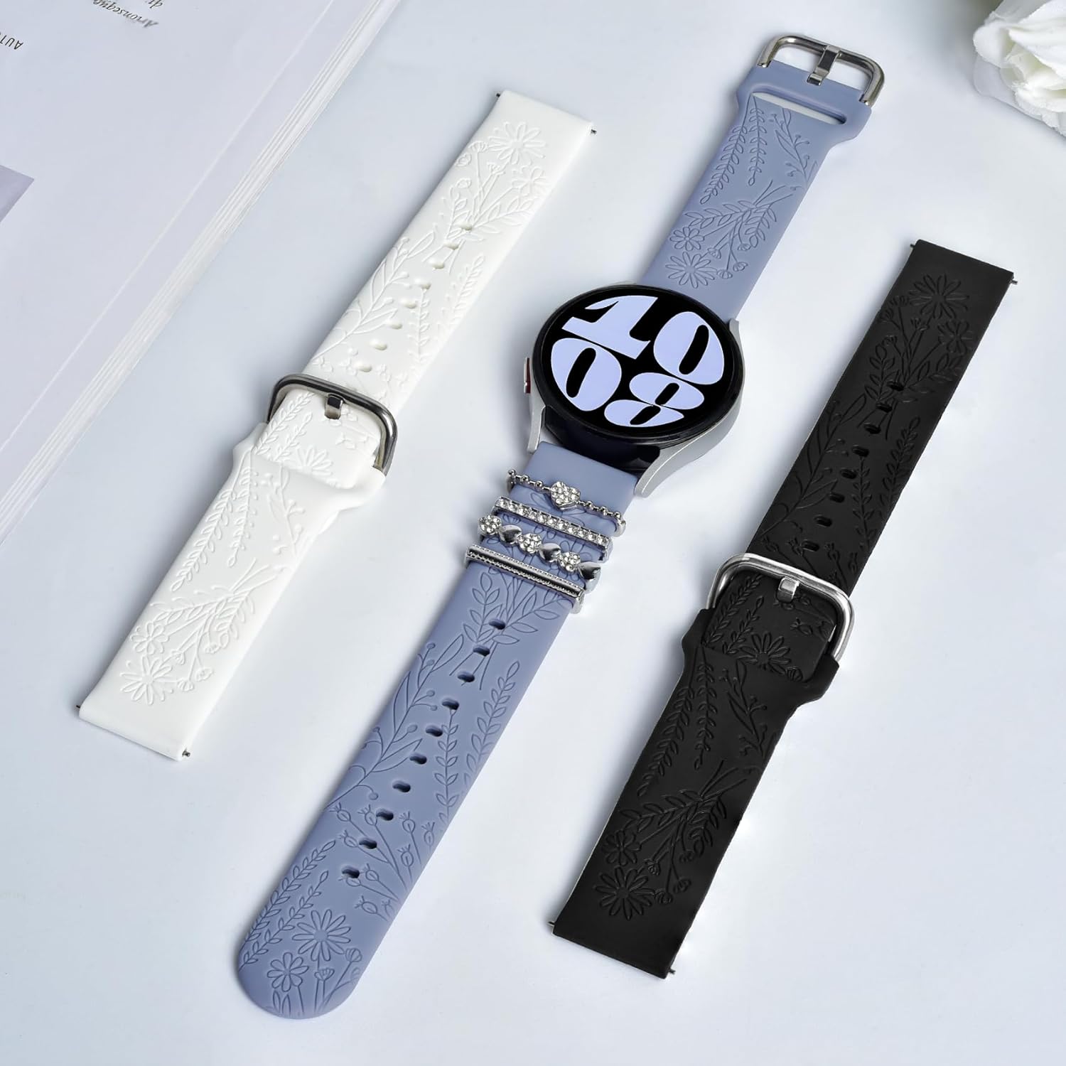 Correas para Samsung Galaxy Watch 654 Band 1.575 in 1.732 in con dijes, correa de repuesto de silicona grabada con flores de 0.787 pulgadas para