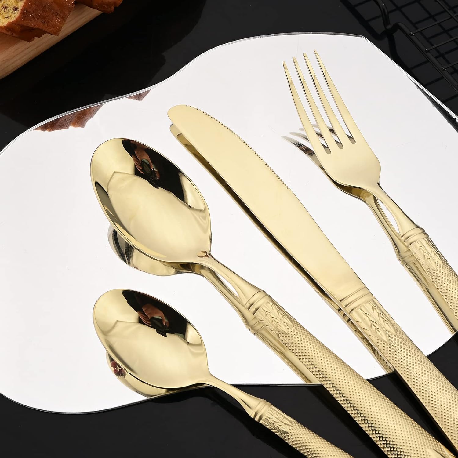 JASHII Champagne Gold – Juego de cubiertos de acero inoxidable 304 para 4, con orejas de trigo vintage en relieve, mango plano pulido espejo, apto