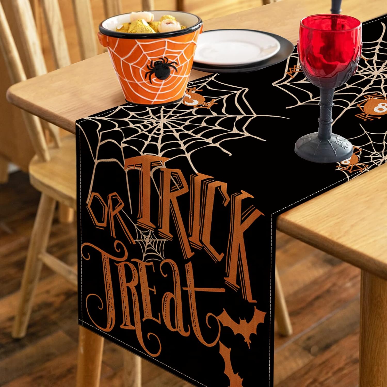 Seliem Camino de mesa de Halloween con texto en inglés “Trick or Treat”, diseño de murciélago de telaraña, negro, divertido decoración de mesa de