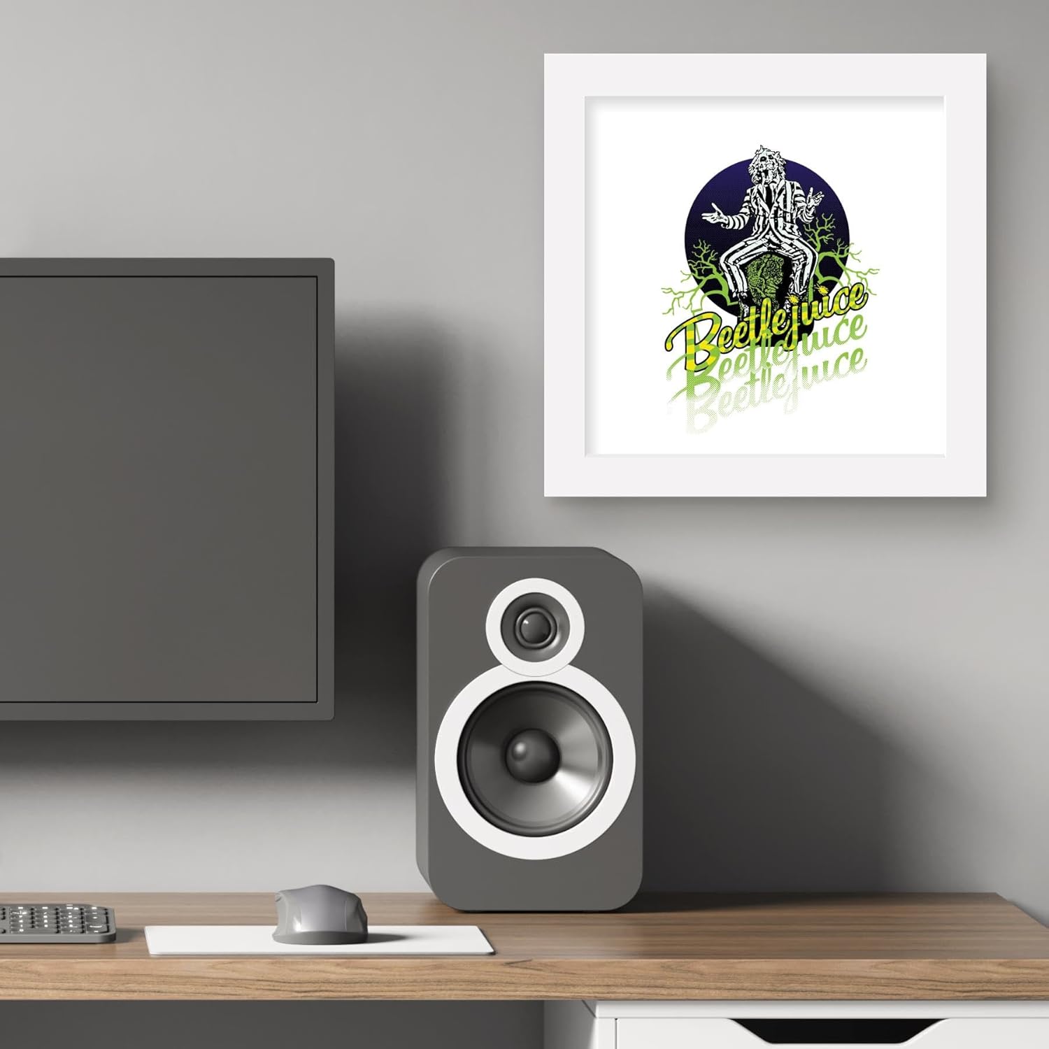 Trends International Gallery Pops Beetlejuice – Póster gráfico de pared de Beetlejuice, 12.00 x 12.00 pulgadas, versión de marco blanco