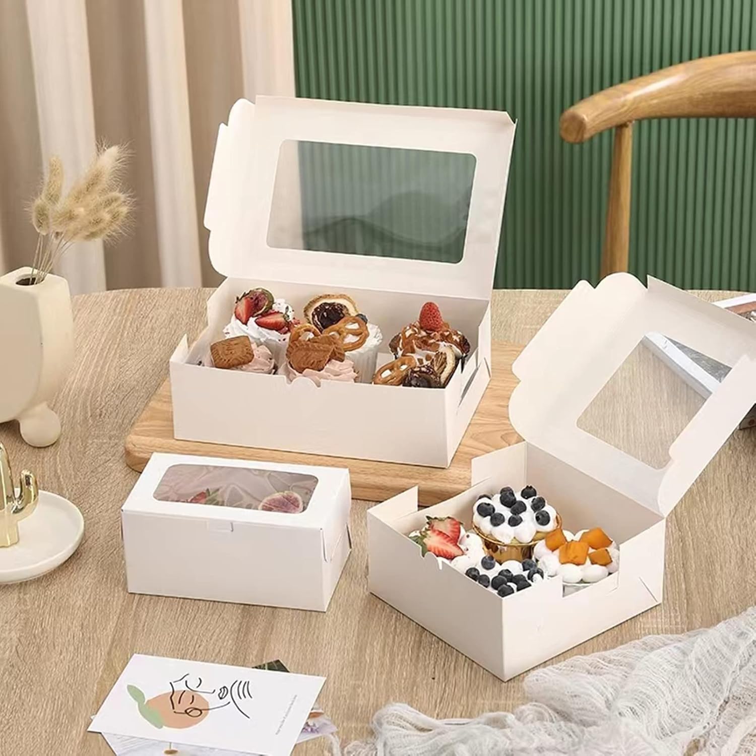 MonYouGe Juego de 30 cajas para cupcakes a granel con ventana transparente para 4 cupcakes estándar, contenedor desechable de grado alimenticio