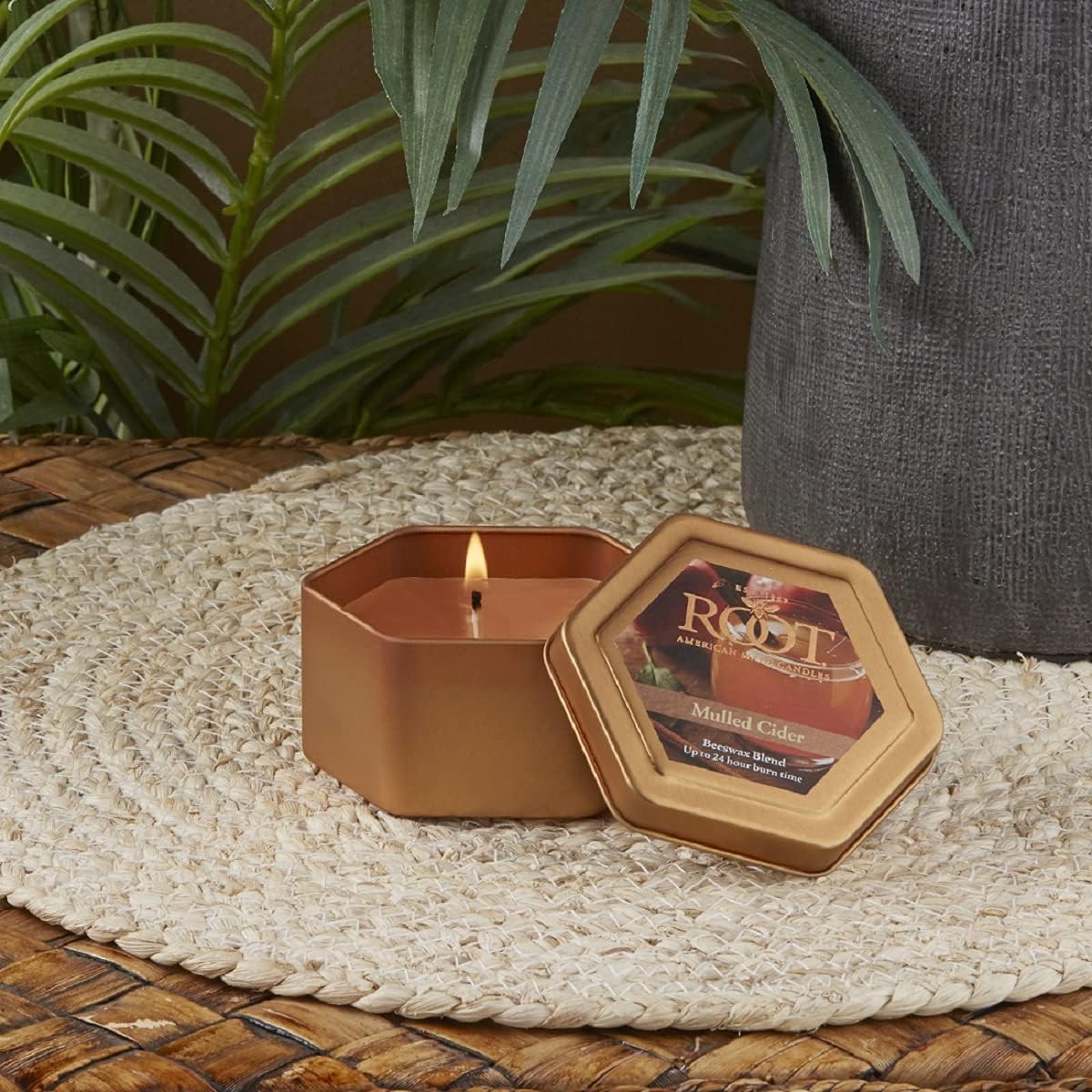 Vela aromática de cera de abeja, canela y especias