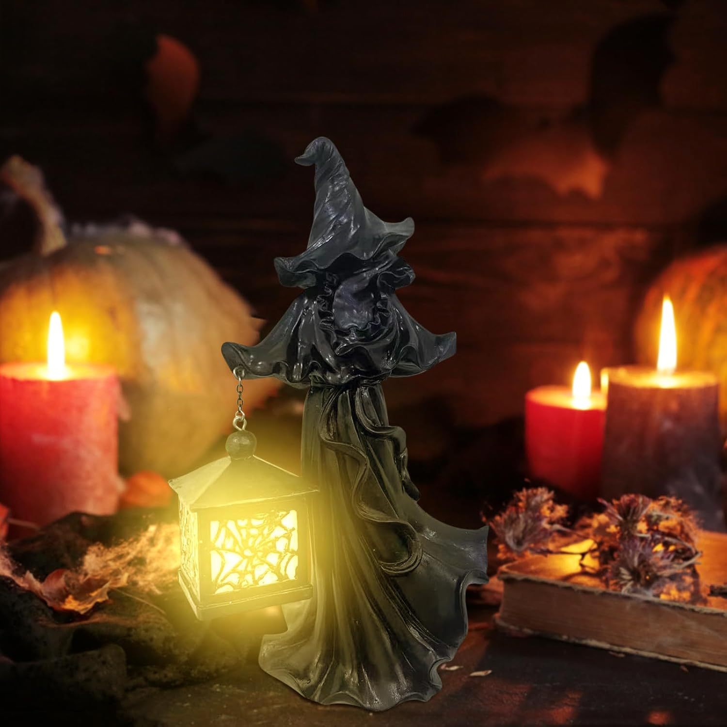 Bruja de Halloween 2023 con decoración de linterna LED, elegante figura de bruja de resina negra, mensajero del infierno aterrador con linterna,