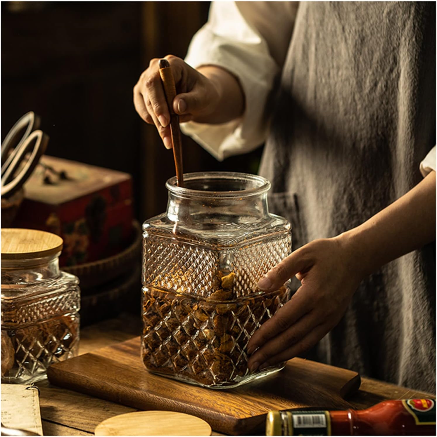 Large Glass Storage Jar, 60 FL OZ Glass Food Storage Containers with Bamboo Lid, Kitchen Containers Cereal Canisters Decorative Jar for Candy Snack