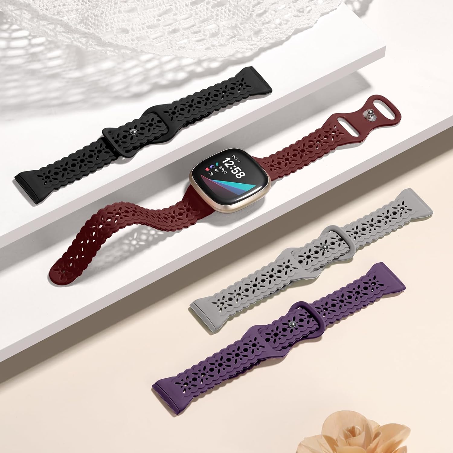 Dirrelo Paquete de 4 correas de silicona de encaje compatibles con Fitbit SenseFitbit Versa 3 bandas mujeresFitbit Versa 4 bandasSense 2 bandas,