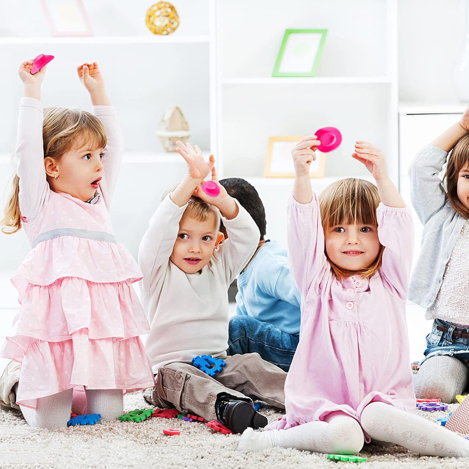 30 piezas de mini sombrero de vaquero occidental, sombrero de vaquera, sombreros de muñeca lindos de plástico, accesorios de decoración para fiesta